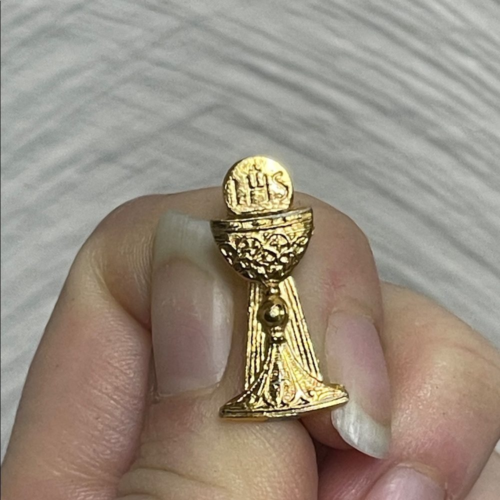 Vintage Religious Gold Chalice Pin